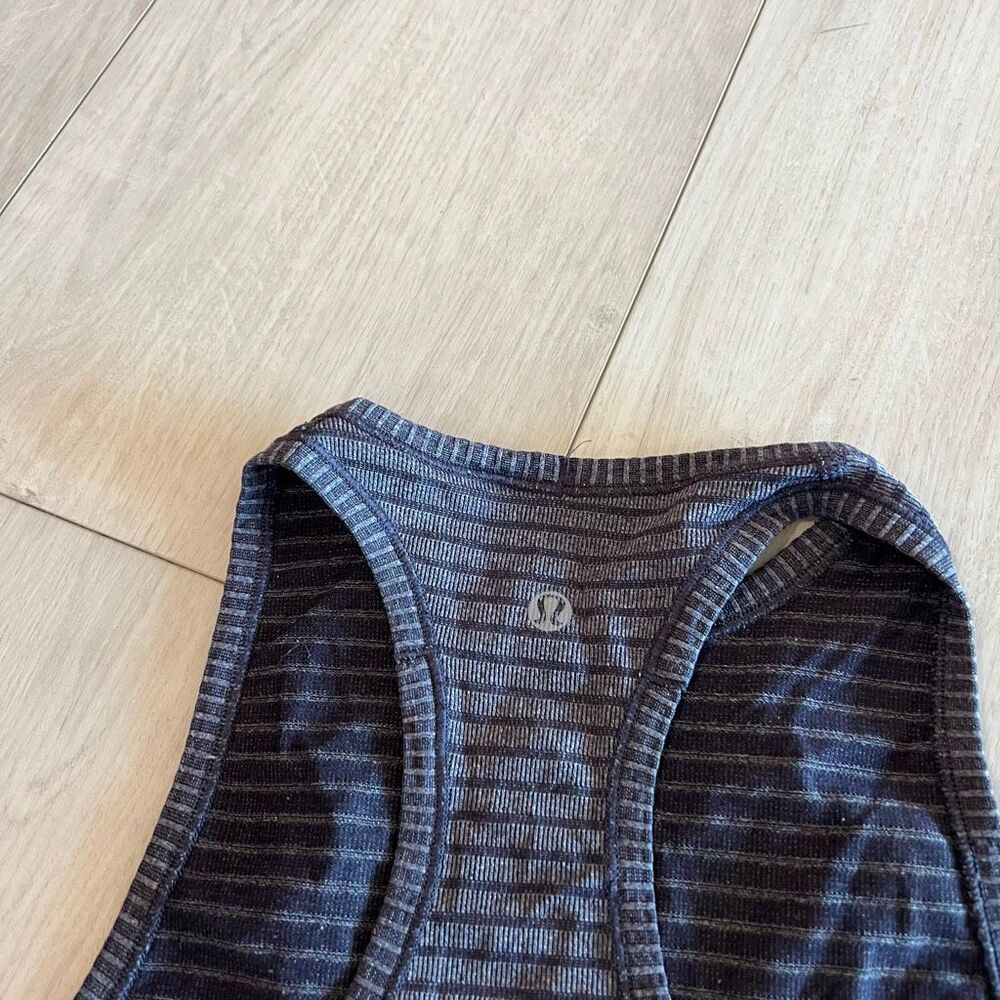 Lululemon Run: Swiftly Tech Tank Size 2 - image 5